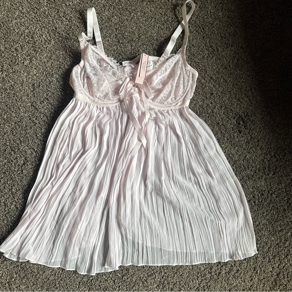 Victoria's Secret Pale Pink Lace & Pleated Chemise